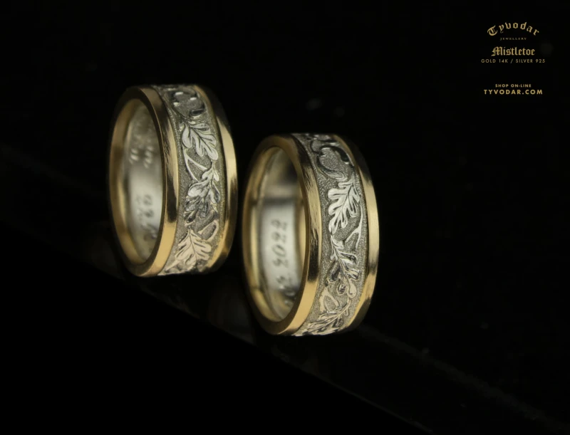 mistletoe wedding rings_7.jpg