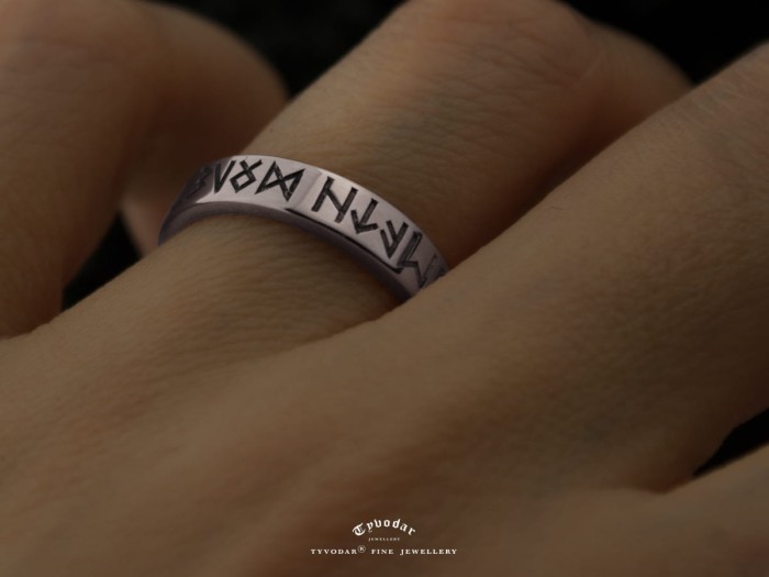 platinum_viging_rings1.jpg