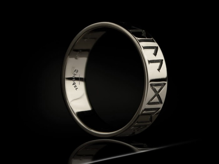 rune ring tyvodar.jpg