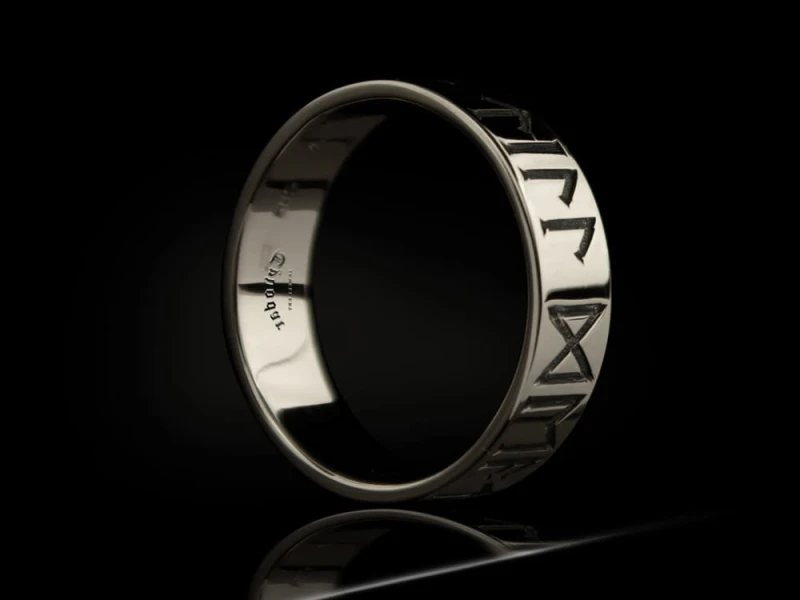 rune ring tyvodar.jpg