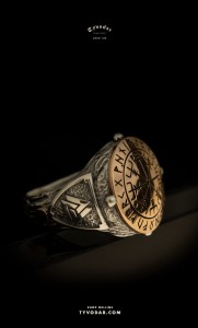 Vegvisir gold ring_666.jpg