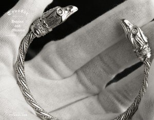 huginn and munnin diamonds bracelets 67.jpg