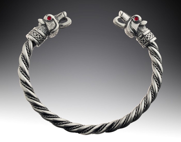 fenrir_bracelet_tyvodar_777.jpg