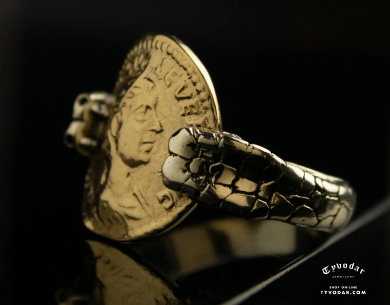 Gold Snake Ring TYVODAR 67.jpg