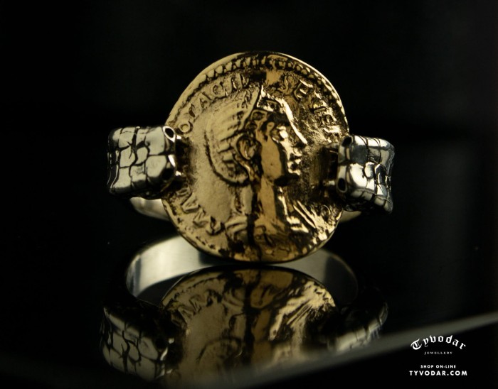 Gold Snake Ring TYVODAR 97.jpg