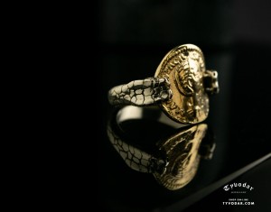 Gold Snake Ring TYVODAR 107.jpg