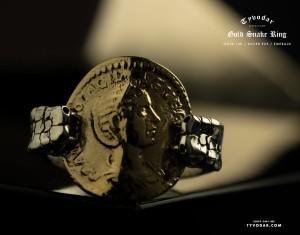 Gold Snake Ring TYVODAR.jpg