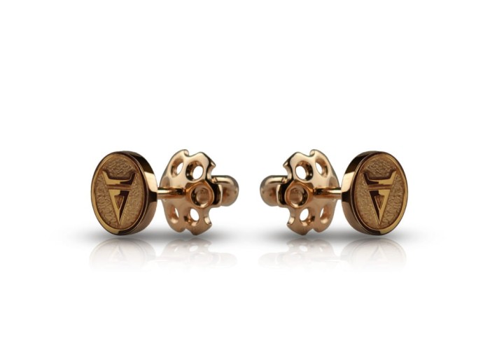 veles_earring_tyvodar.jpg
