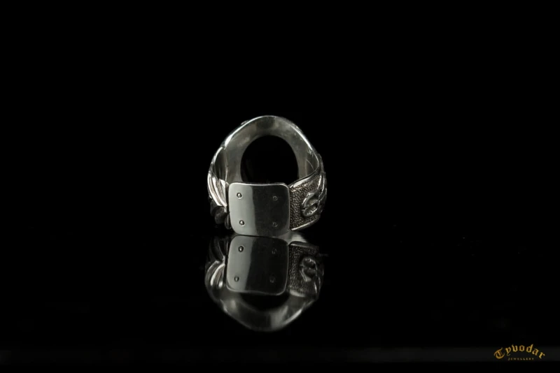 Rune signet ring_TYVODAR.COM.jpg